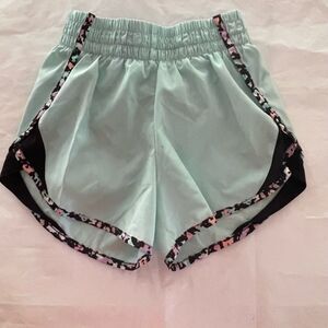 Girl’s 10/12 Athletic Works green‎ & black floral trim lined athletic shorts